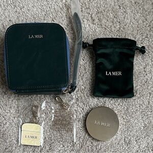 La Mer cosmetic bag